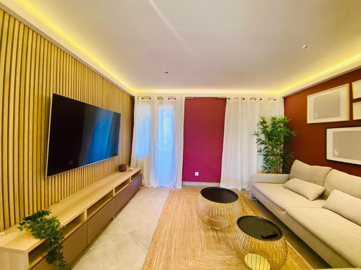Duplex 120M2 Terrasse Vue Sur Nimes Apartment Bagian luar foto