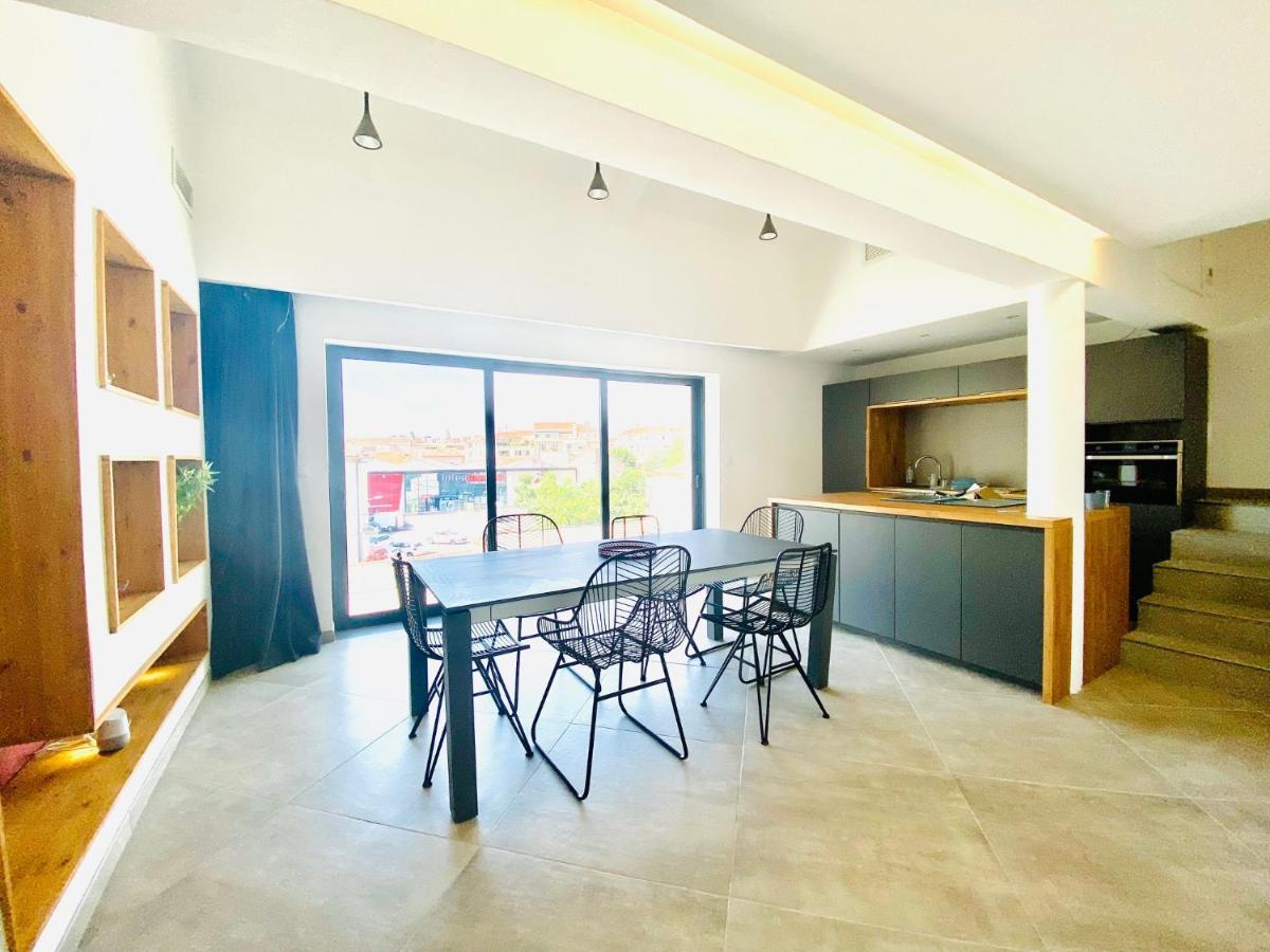 Duplex 120M2 Terrasse Vue Sur Nimes Apartment Bagian luar foto