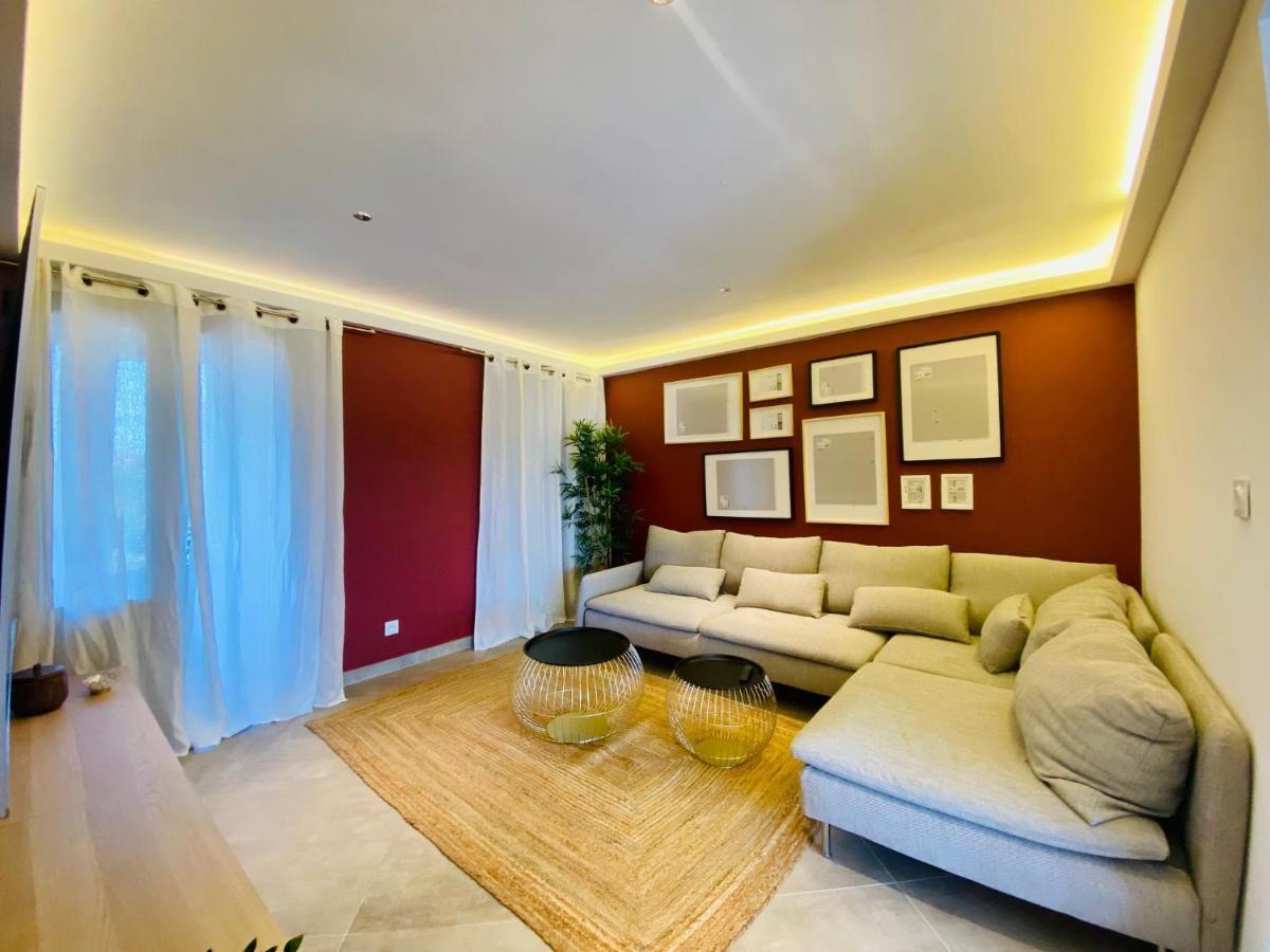 Duplex 120M2 Terrasse Vue Sur Nimes Apartment Bagian luar foto